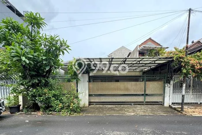 Rumah Mewah LB 200m2 Siap Pakai Desain Elegan di Kedoya Baru, Jakarta Barat Rumah Mewah LB 200m2 Siap Pakai Desain Elegan di Kedoya Baru, Jakarta Barat