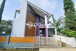 For Sale Hunian Rumah Terawat 4 KT di Padasuka, Bandung For Sale Hunian Rumah Terawat 4 KT di Padasuka, Bandung