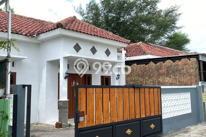 Jual Rumah Strategis Bagus Punya 2 KT di Klaten Selatan Klaten SHM Jual Rumah Strategis Bagus Punya 2 KT di Klaten Selatan Klaten SHM