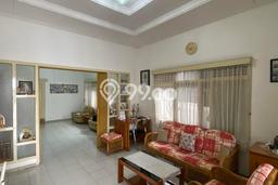 Ready to Use! Luxury House LT 390m2 Desain Elegan di Bandung Kota Ready to Use! Luxury House LT 390m2 Desain Elegan di Bandung Kota