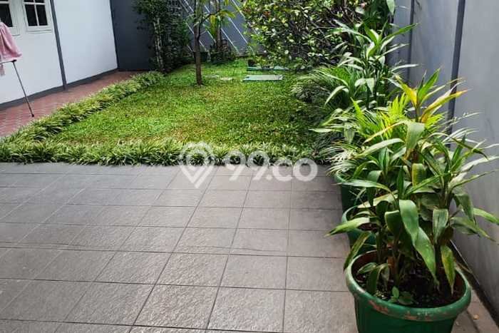Rumah Strategis Modern Lb 150m2 di Babakan Ciparay, Bandung Rumah Strategis Modern Lb 150m2 di Babakan Ciparay, Bandung