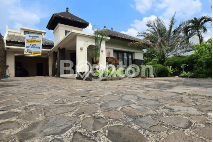 Jual Rumah Luas Elegan Dengan View Cantik di Ciganjur, Jakarta Selatan Jual Rumah Luas Elegan Dengan View Cantik di Ciganjur, Jakarta Selatan