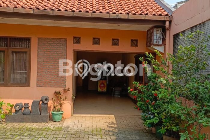 Dijual Cepat Rumah Favorit Siap Huni LB 300m2 di Pamulang, Tangerang Selatan Dijual Cepat Rumah Favorit Siap Huni LB 300m2 di Pamulang, Tangerang Selatan
