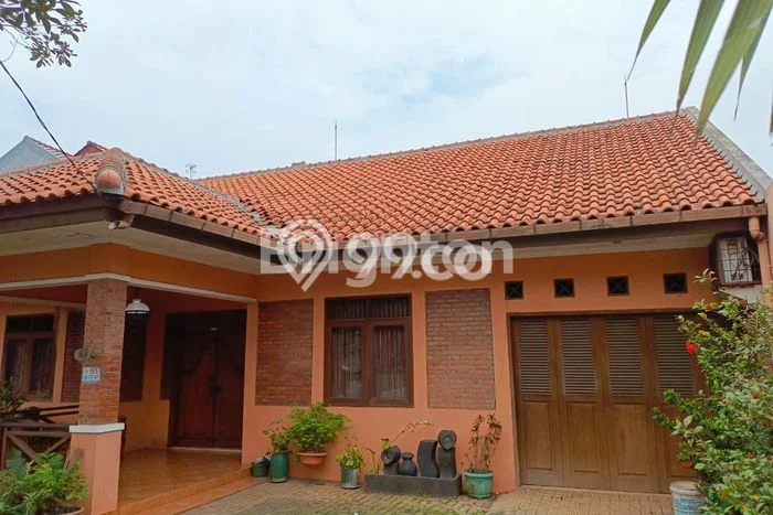 Dijual Cepat Rumah Favorit Siap Huni LB 300m2 di Pamulang, Tangerang Selatan Dijual Cepat Rumah Favorit Siap Huni LB 300m2 di Pamulang, Tangerang Selatan