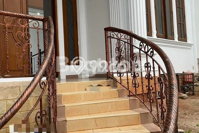 Hunian Mewah LB 550m2 Siap Pakai Desain Elegan di Sunter, Jakarta Utara Hunian Mewah LB 550m2 Siap Pakai Desain Elegan di Sunter, Jakarta Utara