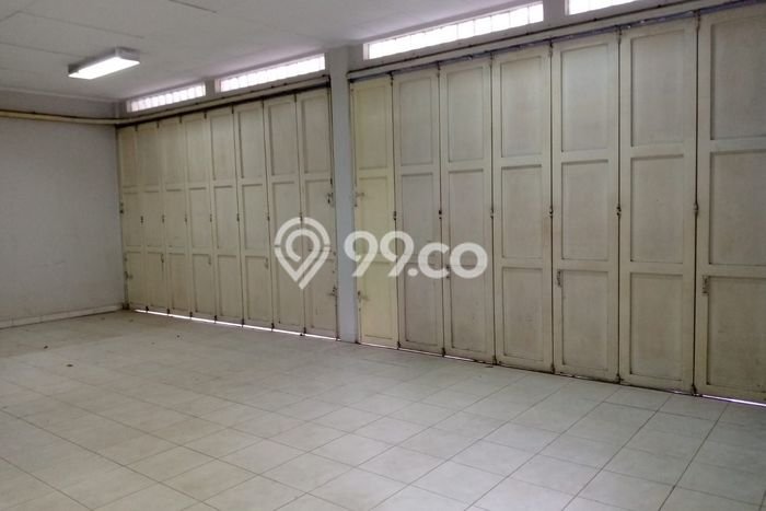 Unit Komersial Dijual di Cimahi Utara Cimahi Luas Bangunan 330m2 Unit Komersial Dijual di Cimahi Utara Cimahi Luas Bangunan 330m2