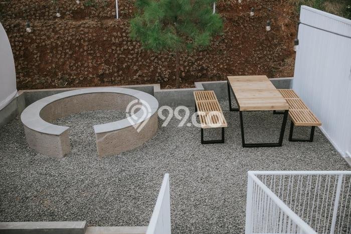 HOT DEAL! Vila di Dago, Luas 315m², Lokasi Strategis HOT DEAL! Vila di Dago, Luas 315m², Lokasi Strategis
