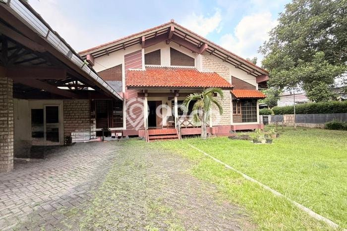 Dijual Rumah Luas Elegan Dengan View Eksklusif di Warung Buncit, Jakarta Selatan Dijual Rumah Luas Elegan Dengan View Eksklusif di Warung Buncit, Jakarta Selatan