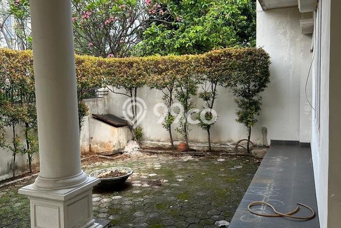Hunian Elit LB 250m2 Siap Huni Desain Elegan di Pondok Indah, Jakarta Selatan Hunian Elit LB 250m2 Siap Huni Desain Elegan di Pondok Indah, Jakarta Selatan