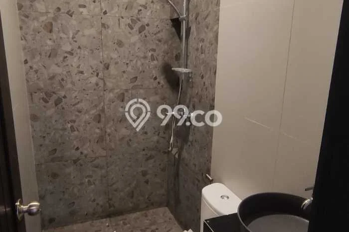 Rumah Modern Cantik 4 KT Siap Huni di Serpong Utara Rumah Modern Cantik 4 KT Siap Huni di Serpong Utara