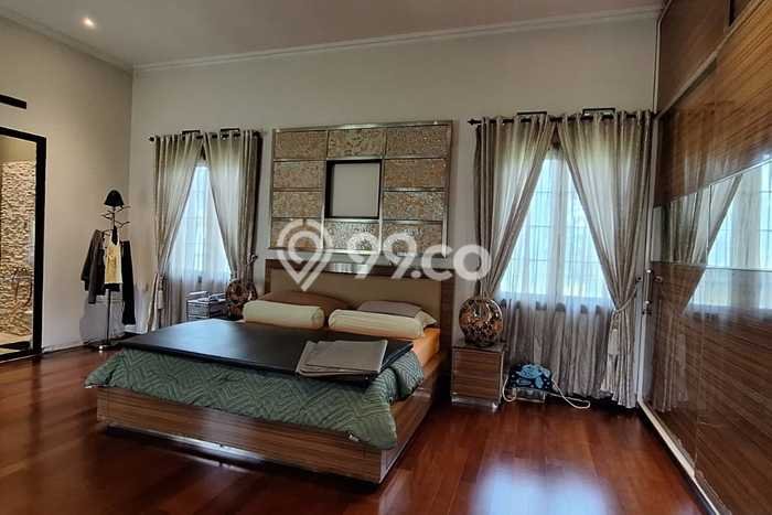 Rumah Elit LB 348m2 Siap Pakai Desain Elegan di Kota Baru Parahyangan, Bandung Rumah Elit LB 348m2 Siap Pakai Desain Elegan di Kota Baru Parahyangan, Bandung