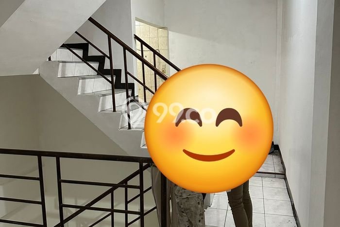 Rumah Mewah LB 100m2 Siap Pakai Desain Elegan di Jelambar, Jakarta Barat Rumah Mewah LB 100m2 Siap Pakai Desain Elegan di Jelambar, Jakarta Barat