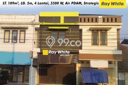 Ruko Area Komersial Kawasan Jebres, Luas 400m², For Rent, Siap Pakai Ruko Area Komersial Kawasan Jebres, Luas 400m², For Rent, Siap Pakai