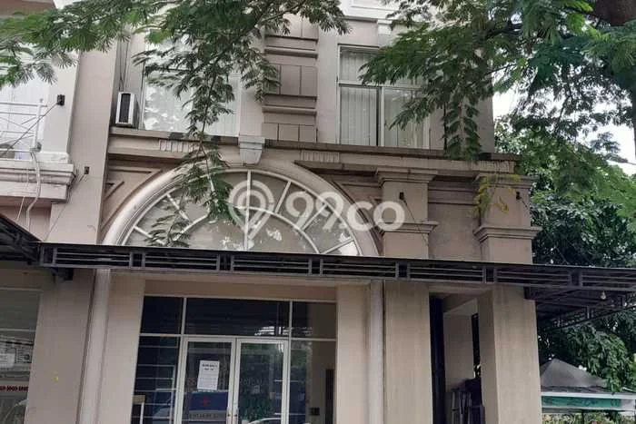 KAWASAN BISNIS! Ruko di , Luas 180m2m², Area Strategis KAWASAN BISNIS! Ruko di , Luas 180m2m², Area Strategis