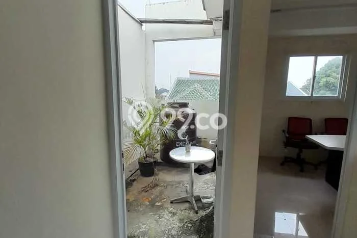 KAWASAN BISNIS! Ruko di , Luas 180m2m², Area Strategis KAWASAN BISNIS! Ruko di , Luas 180m2m², Area Strategis