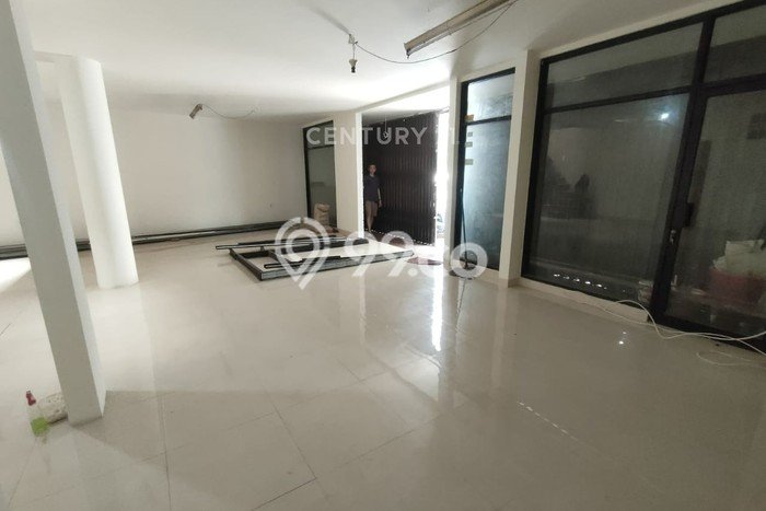 LOKASI STRATEGIS! Ruko Kawasan BKR, Luas 200m², Kawasan Berkembang LOKASI STRATEGIS! Ruko Kawasan BKR, Luas 200m², Kawasan Berkembang
