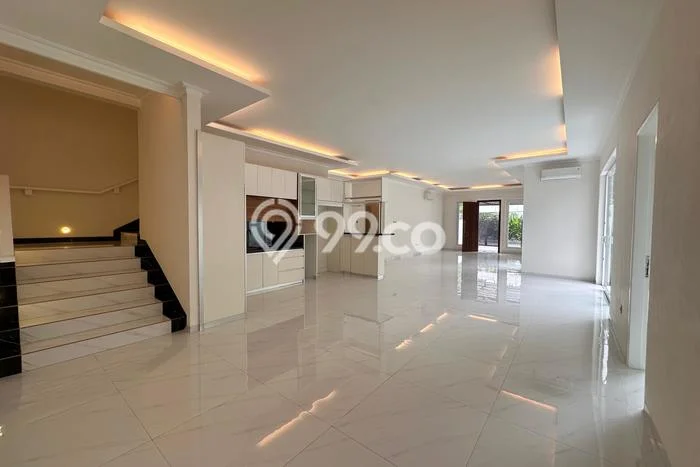 Dijual Rumah Luas Elegan Dengan View Eksklusif di Lebak Bulus, Jakarta Selatan Dijual Rumah Luas Elegan Dengan View Eksklusif di Lebak Bulus, Jakarta Selatan