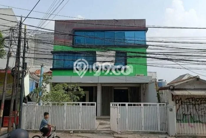 Unit Ruko disewakan di Matraman Jakarta Timur dengan LT 498m2 / LB 430m2 Unit Ruko disewakan di Matraman Jakarta Timur dengan LT 498m2 / LB 430m2