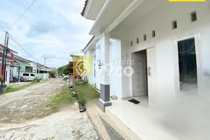 Rumah Modern Cantik 5 KT Siap Huni di Tanjung Karang Barat Rumah Modern Cantik 5 KT Siap Huni di Tanjung Karang Barat
