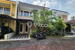 Lokasi strategis! Rumah siap huni disewakan di Depok LB 125m2 Lokasi strategis! Rumah siap huni disewakan di Depok LB 125m2