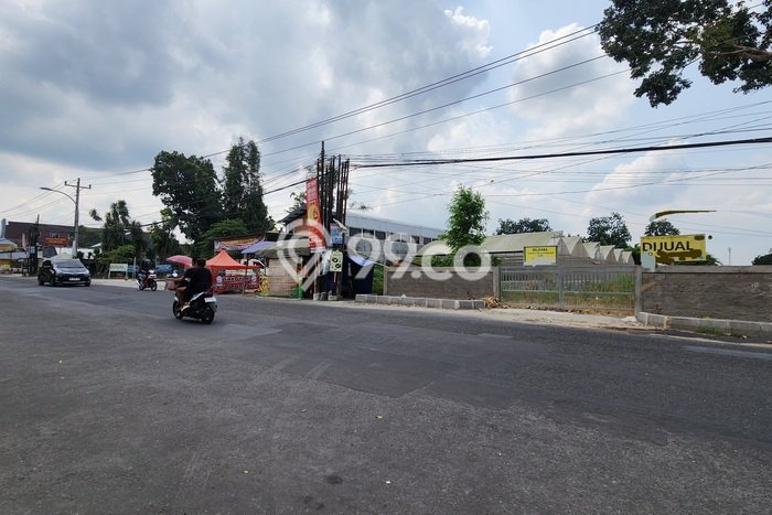Tanah Dijual di Yogyakarta Seluas 1020m2 Strategis Tanah Dijual di Yogyakarta Seluas 1020m2 Strategis