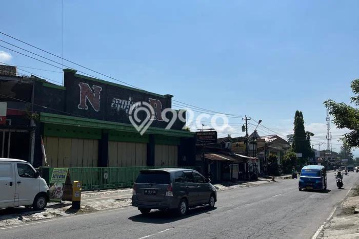 Ruko Bagus LT 400m2 LB 400m2 Dijual di Mertoyudan Magelang Ruko Bagus LT 400m2 LB 400m2 Dijual di Mertoyudan Magelang