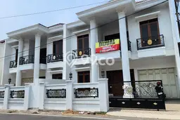 DIJUAL CEPAT! Rumah Premium di Kalasan, Sleman, Luas 156m2m² Bangunan 210m2m² Bisa Nego! DIJUAL CEPAT! Rumah Premium di Kalasan, Sleman, Luas 156m2m² Bangunan 210m2m² Bisa Nego!