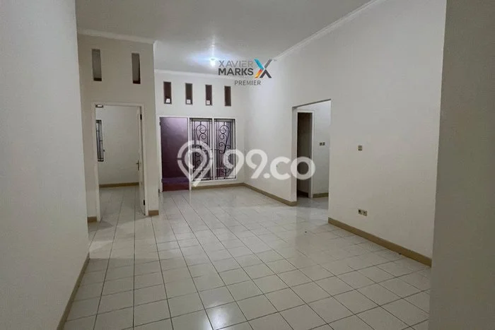 SPECIAL PRICE! Rumah di , 1 KM, Dekat Pusat Kota, Luas 200m2m² LB 150m2m² SPECIAL PRICE! Rumah di , 1 KM, Dekat Pusat Kota, Luas 200m2m² LB 150m2m²