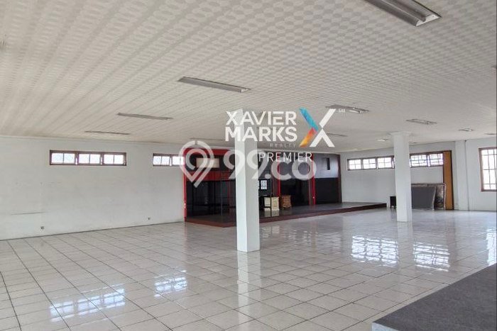 Unit Komersial disewakan di Klojen Malang dengan LT 582m2 / LB 350m2 Unit Komersial disewakan di Klojen Malang dengan LT 582m2 / LB 350m2
