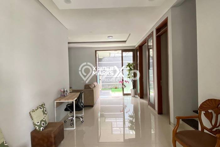 Rumah Mewah Siap Huni LT 120m2 di Soekarno Hatta, Malang Rumah Mewah Siap Huni LT 120m2 di Soekarno Hatta, Malang