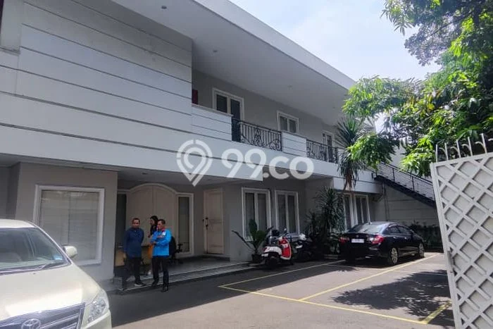 Komersial paling strategis disewakan di Kebayoran Baru Jakarta Selatan Komersial paling strategis disewakan di Kebayoran Baru Jakarta Selatan