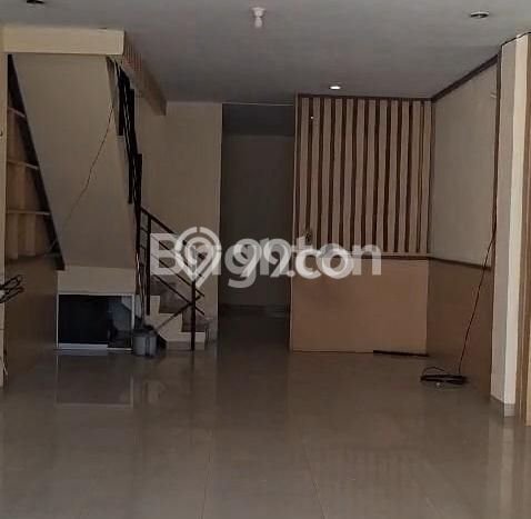 LOKASI PREMIUM! Ruko Kawasan Niaga Kawasan Taman Ratu, Luas 225m², Siap Bisnis LOKASI PREMIUM! Ruko Kawasan Niaga Kawasan Taman Ratu, Luas 225m², Siap Bisnis