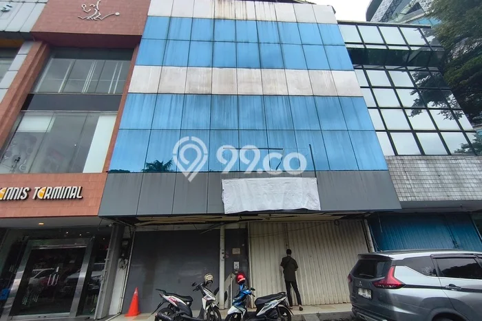 Unit Ruko disewakan di Kebon Jeruk Jakarta Barat dengan LT 135m2 / LB 540m2 Unit Ruko disewakan di Kebon Jeruk Jakarta Barat dengan LT 135m2 / LB 540m2