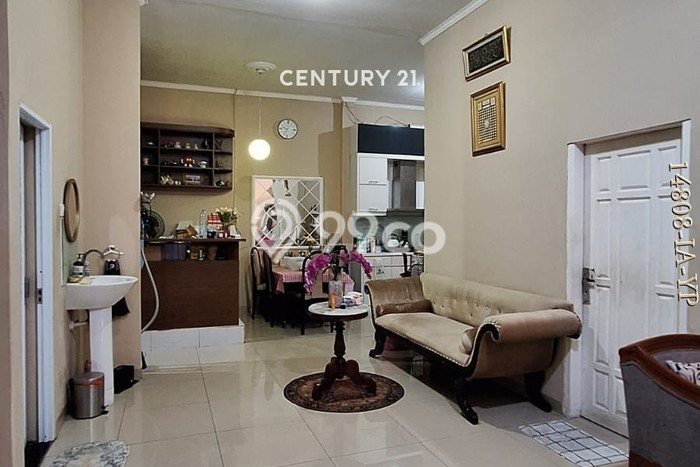 Jual Rumah Bagus Siap Huni LB 180m2 di Ciputat, Tangerang Selatan Jual Rumah Bagus Siap Huni LB 180m2 di Ciputat, Tangerang Selatan