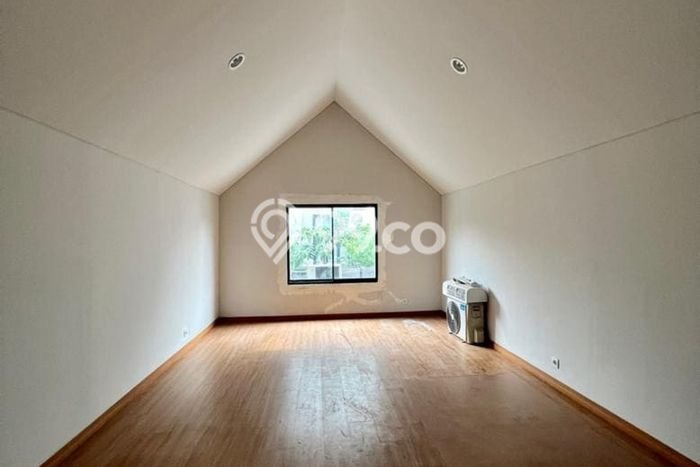 Jual Rumah Luas Megah Dengan View Eksklusif di BSD Green Wich, Tangerang Jual Rumah Luas Megah Dengan View Eksklusif di BSD Green Wich, Tangerang