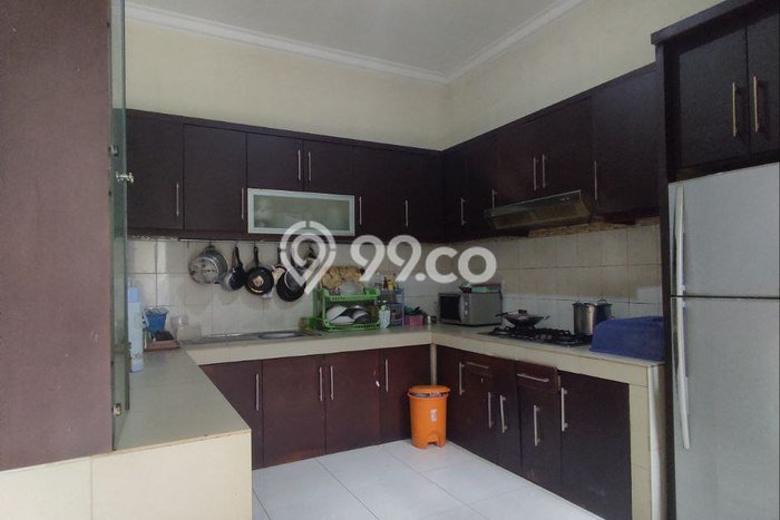 For Sale! Luxury House LT 228m2 Desain Elegan di Lubang Buaya For Sale! Luxury House LT 228m2 Desain Elegan di Lubang Buaya