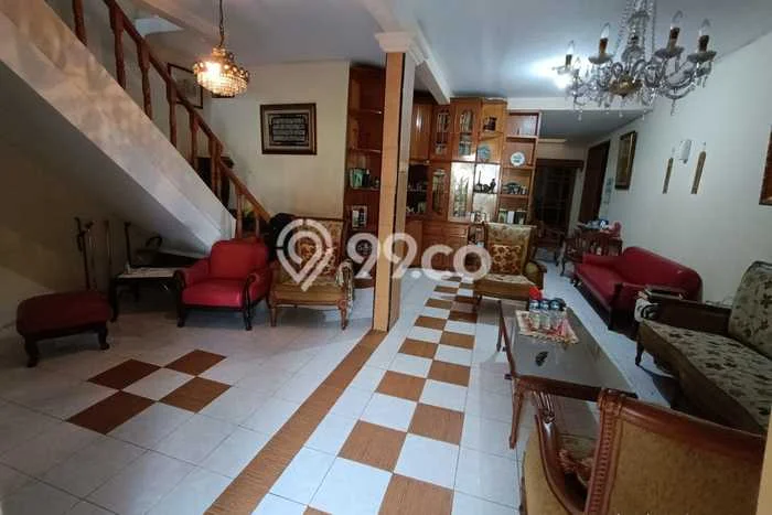 Dijual Rumah Mewah Elegan Dengan View Eksklusif di Kembangan Selatan, Jakarta Barat Dijual Rumah Mewah Elegan Dengan View Eksklusif di Kembangan Selatan, Jakarta Barat