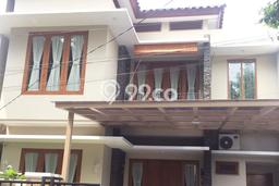 PENAWARAN TERBATAS! Rumah Premium di Ciputat, LT 200m² LB 263m² PENAWARAN TERBATAS! Rumah Premium di Ciputat, LT 200m² LB 263m²