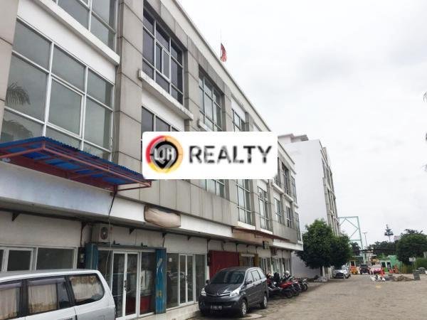 Ruko Dijual di Jakarta Barat LT 54m2 & LB 155m2 Lokasi Terbaik! Ruko Dijual di Jakarta Barat LT 54m2 & LB 155m2 Lokasi Terbaik!