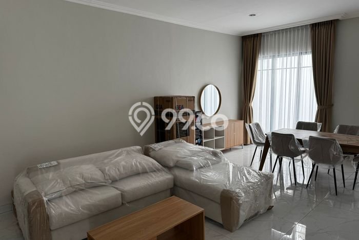 Rumah Asri area Summarecon Crown Gading, 3 KM, Lokasi Strategis Rumah Asri area Summarecon Crown Gading, 3 KM, Lokasi Strategis