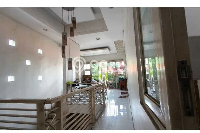 Jual Rumah Mewah Elegan Dengan View Eksklusif di Pulo Asem, Jakarta Timur Jual Rumah Mewah Elegan Dengan View Eksklusif di Pulo Asem, Jakarta Timur
