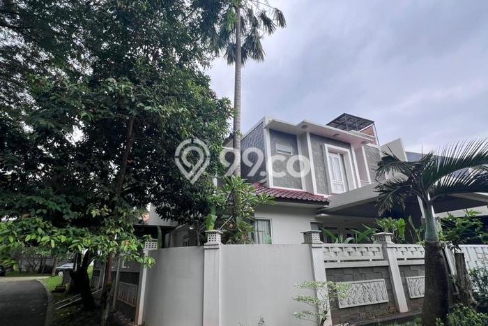 Ready to Use! Luxury House LT 220m2 Desain Modern di Cibubur Ready to Use! Luxury House LT 220m2 Desain Modern di Cibubur