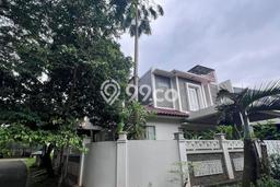 Ready to Use! Luxury House LT 220m2 Desain Modern di Cibubur Ready to Use! Luxury House LT 220m2 Desain Modern di Cibubur