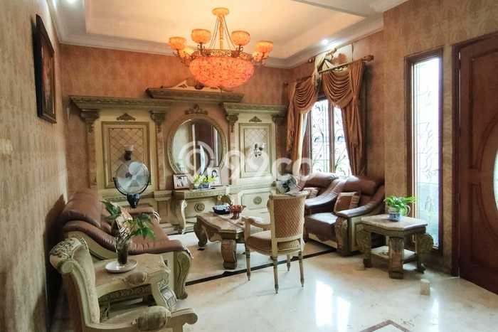 Ready to Use! Premium House LT 480m2 Desain Elegan di Pekayon Ready to Use! Premium House LT 480m2 Desain Elegan di Pekayon