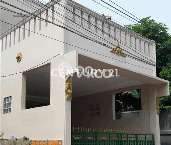 PENAWARAN EKSKLUSIF! Rumah di Pasar Minggu, 4 KT, Lingkungan Elite, Luas 125m² Bangunan 250m² PENAWARAN EKSKLUSIF! Rumah di Pasar Minggu, 4 KT, Lingkungan Elite, Luas 125m² Bangunan 250m²