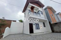 Rumah Terawat area , Bandung, Luas Tanah 70m2m², LB 69m2m² Rumah Terawat area , Bandung, Luas Tanah 70m2m², LB 69m2m²