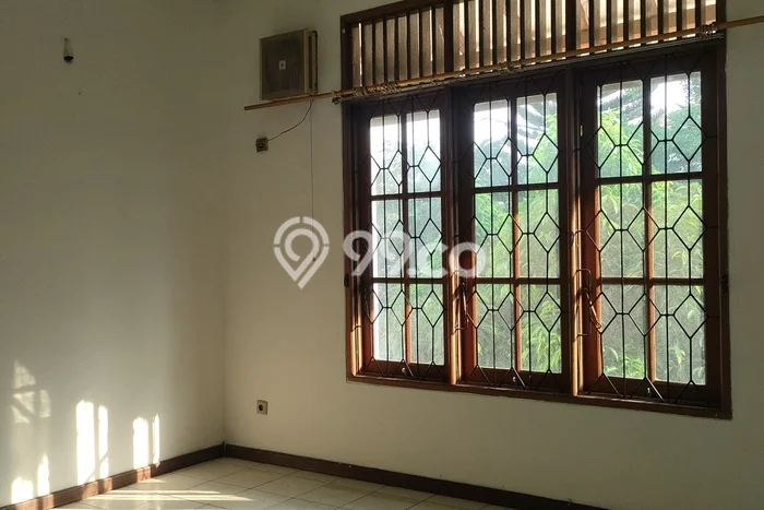 Siap Huni Hunian Elit 3 Kamar di Ciledug Dekat ke Mana Saja Siap Huni Hunian Elit 3 Kamar di Ciledug Dekat ke Mana Saja