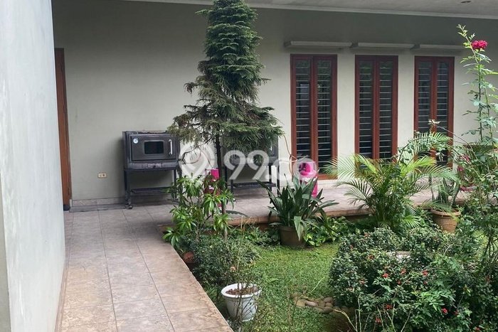 Hunian Mewah Siap Huni LT 590m2 di Cilandak, Jakarta Selatan Hunian Mewah Siap Huni LT 590m2 di Cilandak, Jakarta Selatan