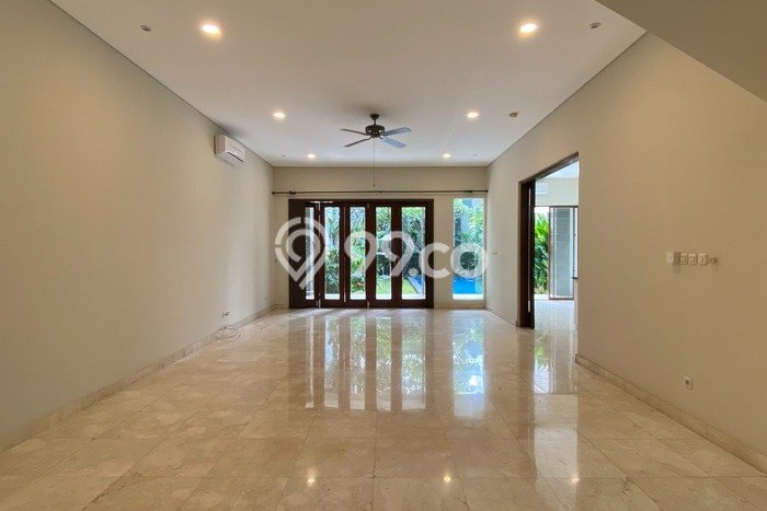 HUNIAN EKSKLUSIF! Rumah area , 5 KT, Design Minimalis, Luas 500m2m² Bangunan 480m2m² HUNIAN EKSKLUSIF! Rumah area , 5 KT, Design Minimalis, Luas 500m2m² Bangunan 480m2m²