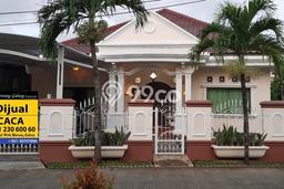 For Sale! Premium House LT 262m2 Desain Elegan di Pekayon For Sale! Premium House LT 262m2 Desain Elegan di Pekayon